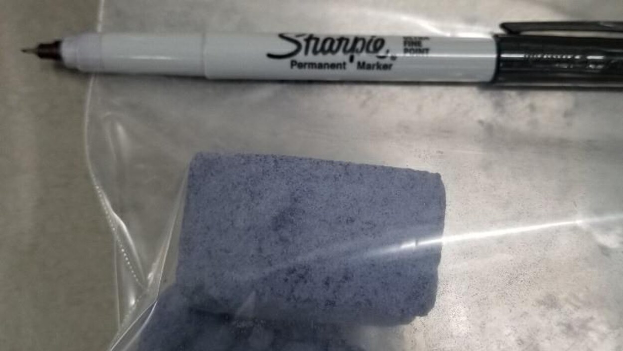 Une brique d'héroïne mauve.