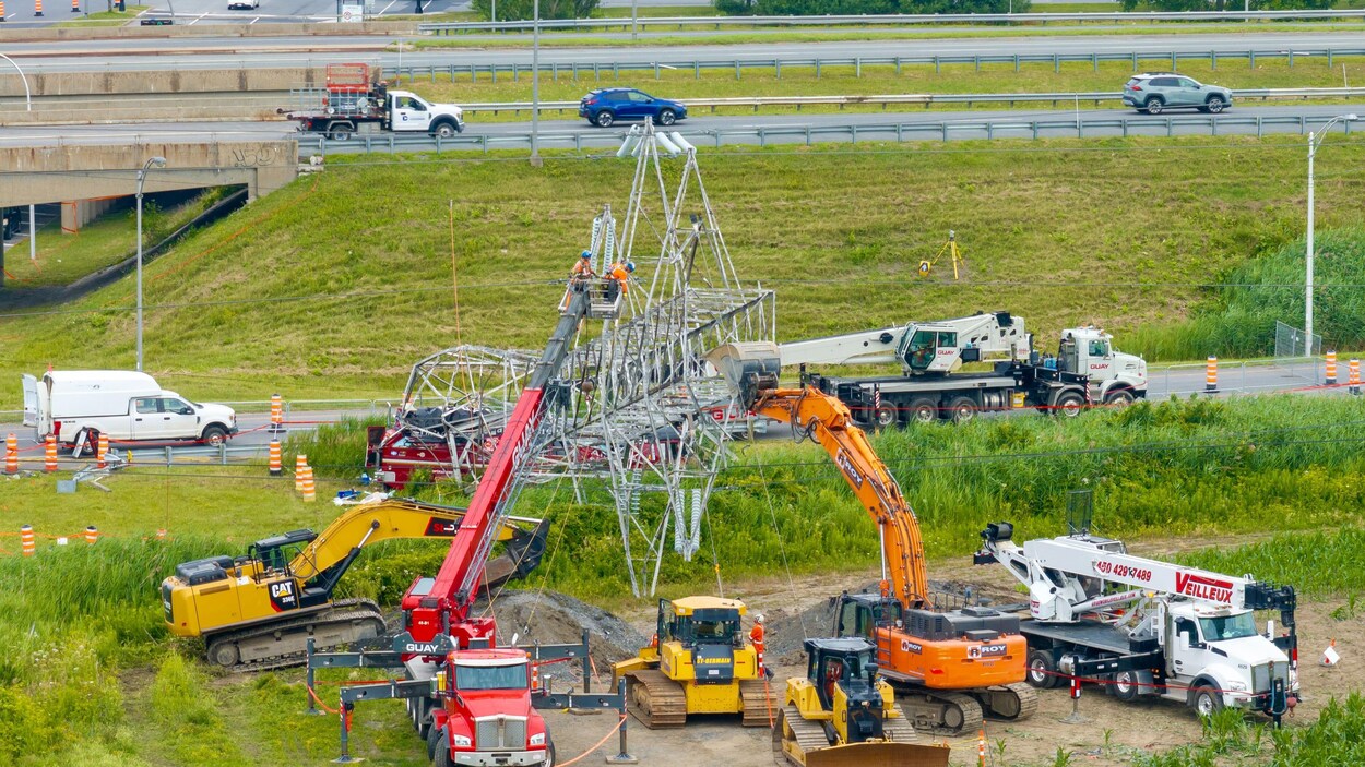 Hydro-Québec commence à démanteler le pylône percuté par un autobus à ...