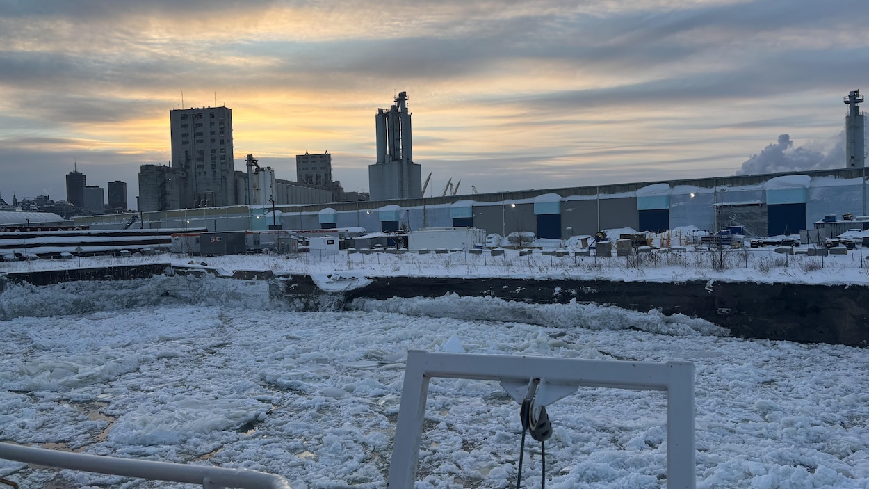 Effondrement d’une partie du quai 25 au port de Québec