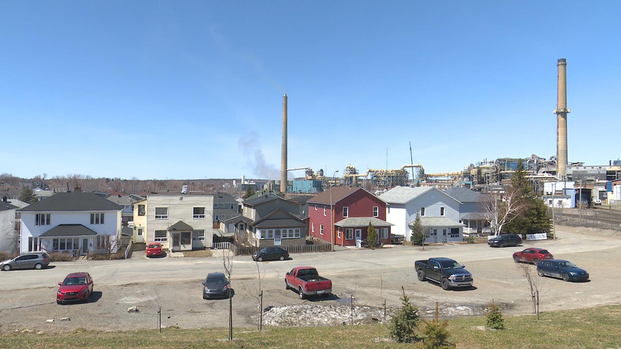 Un quartier résidentiel tout près d'une fonderie de cuivre.