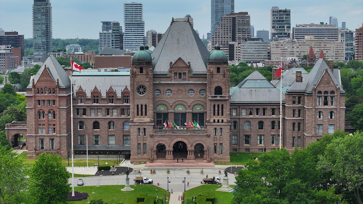 Une statue de la reine Élisabeth II sera érigée à Queen’s Park Radio