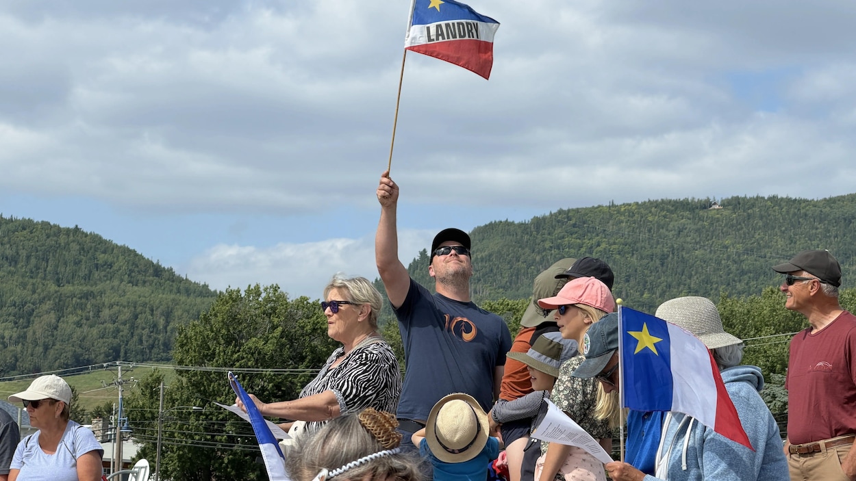 La fierté acadienne résonne dans la Baie-des-Chaleurs