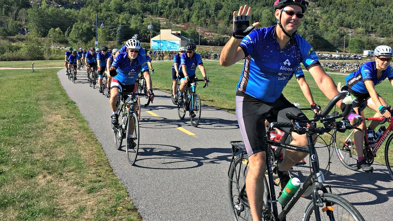 L'arrivée des cyclistes à Baie-Comeau après trois jours de randonnée à vélo L'arrivée des cyclistes à Baie-Comeau après trois jours de randonnée à vélo