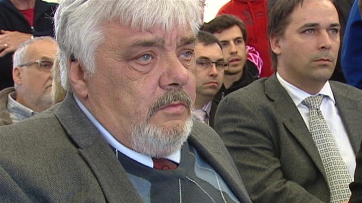 Randy Jones est le maire de Gros-Mécatina, en Basse-Côte-Nord. Randy Jones est le maire de Gros-Mécatina, en Basse-Côte-Nord.