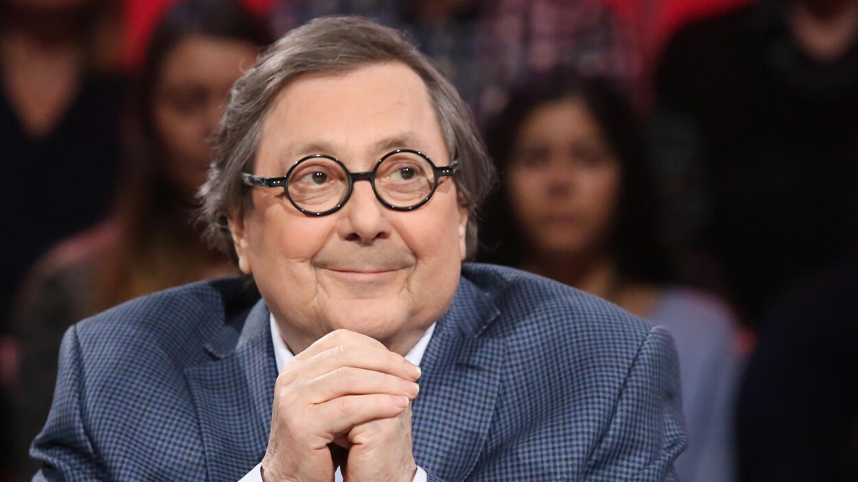 Il a annoncé qu'il prenait sa retraite.