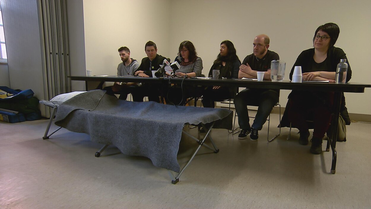 Point de presse du Regroupement pour l'aide aux itinérants et itinérantes (RAIIQ) Point de presse du Regroupement pour l'aide aux itinérants et itinérantes (RAIIQ)