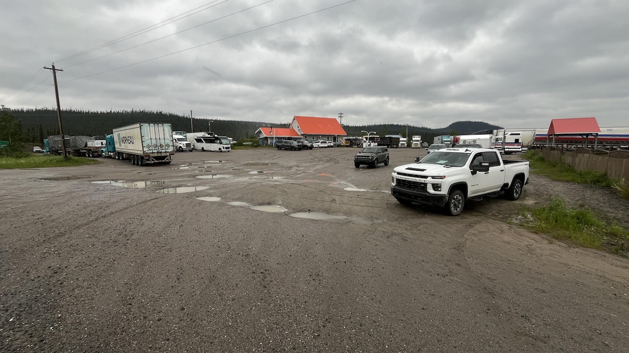 La route 389 rouverte, la fumée perturbe encore la qualité de l’air à Fermont