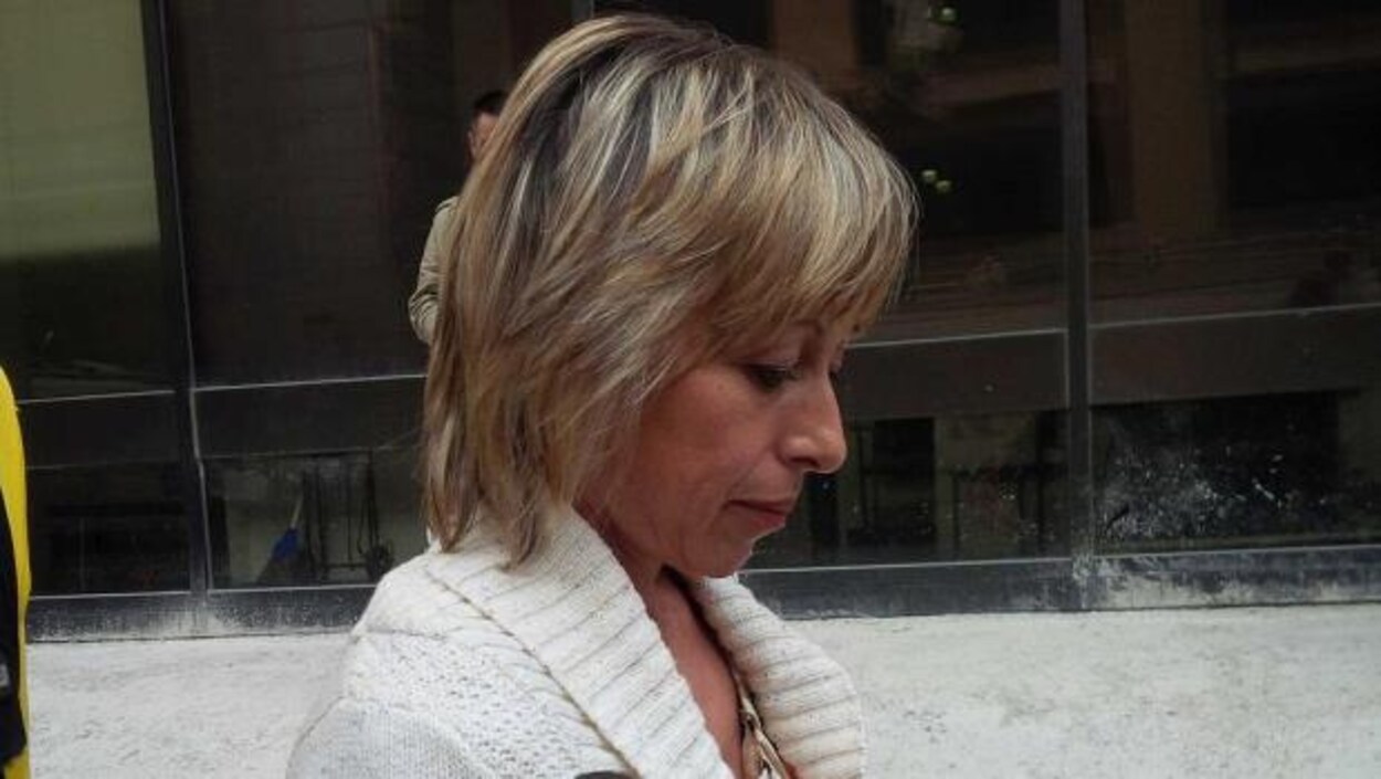 Photo archive de Renata Ford prise en 2014. Elle est de profil et regarde le sol. Photo archive de Renata Ford prise en 2014. Elle est de profil et regarde le sol.