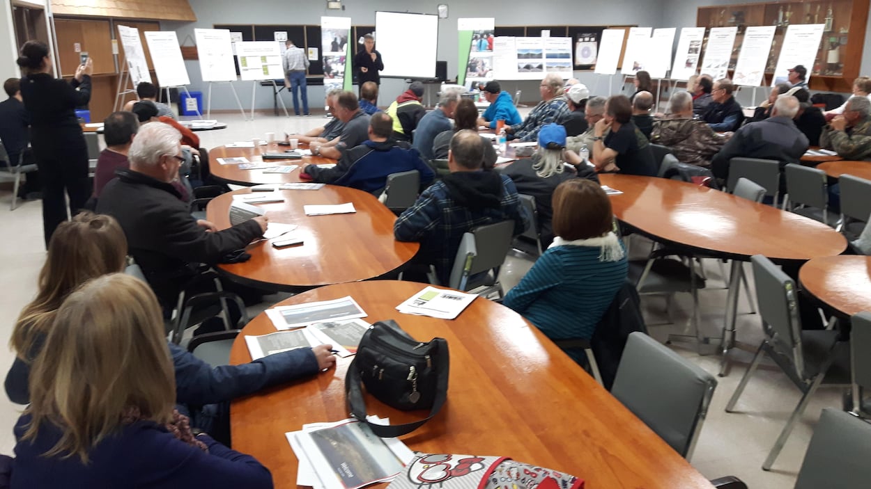 Environ 50 personnes ont assisté à une présentation de la minière Greenstone Gold à Longlac.