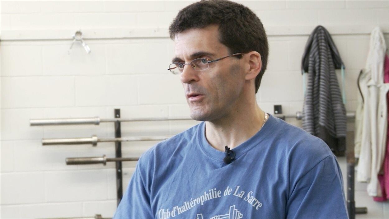 René Bellemarre, au Club d'haltérophilie de La Sarre.
