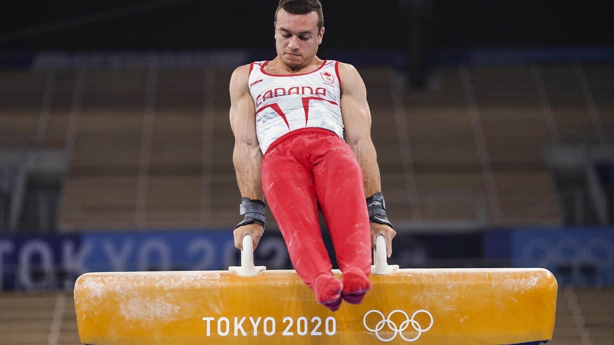 Gymnastique les qualifications de René Cournoyer Archive Jeux