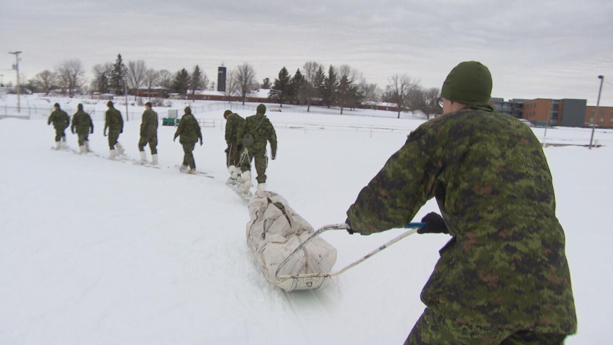 Des réservistes du Régiment de Hull.