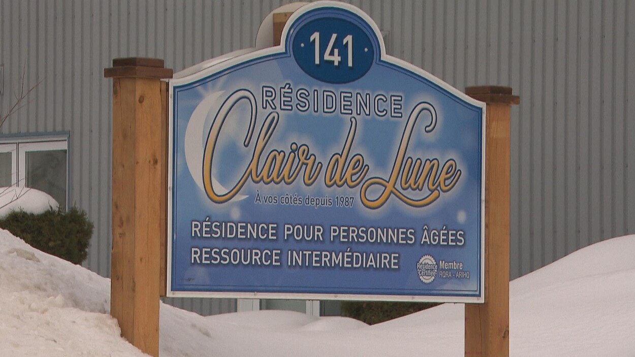 Affiche extérieure de la résidence Clair de lune.