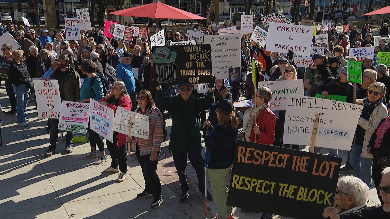 Rezonage à Edmonton : la colère persiste