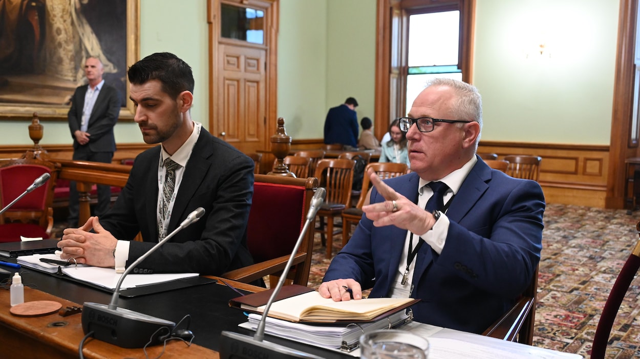 Vieillir en français : « il faut une approche réalisable »
