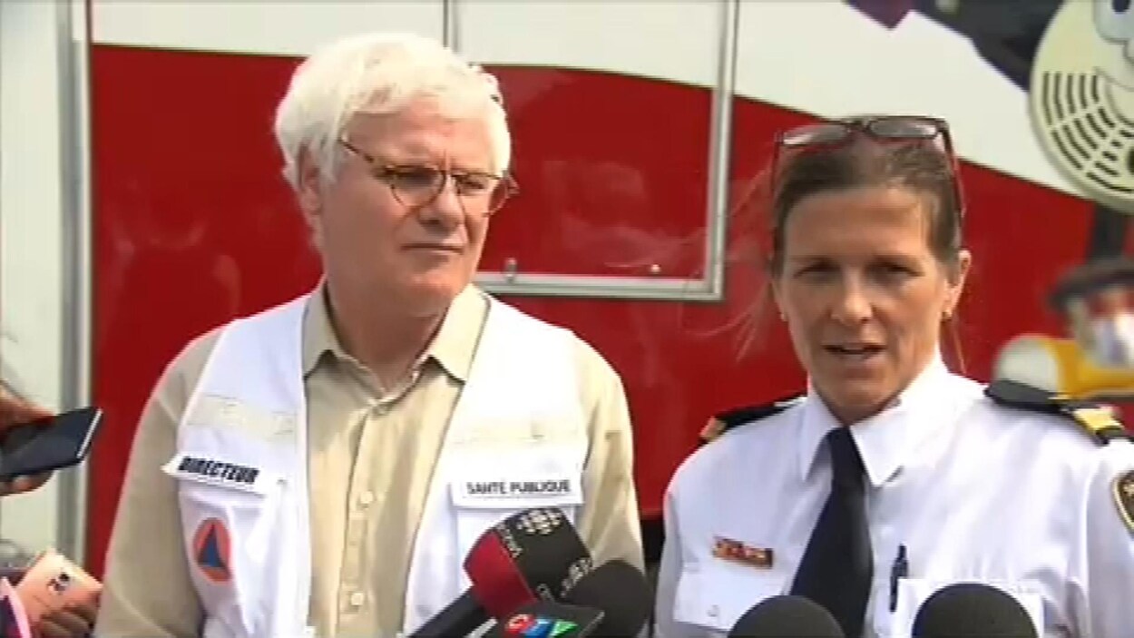 Le Dr Richard Massé, directeur régional de santé publique du CIUSSS du Centre-Sud-de-l'Ìle-de-Montréal, et Louise Desrosiers, la chef de section à la prévention du Service de sécurité incendie de Montr Le Dr Richard Massé, directeur régional de santé publique du CIUSSS du Centre-Sud-de-l'Ìle-de-Montréal, et Louise Desrosiers, la chef de section à la prévention du Service de sécurité incendie de Montr