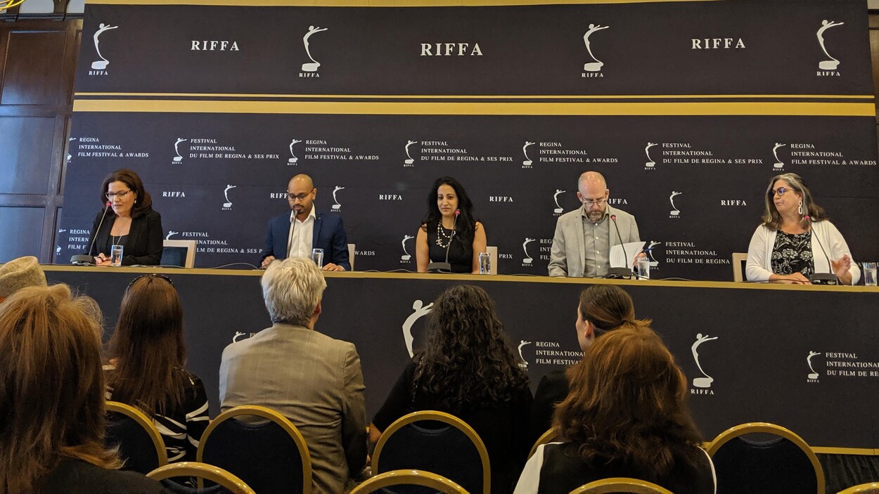 Les organisateurs du Festival international du film de Regina répondent aux questions des journalistes lors du dévoilement de la programmation.