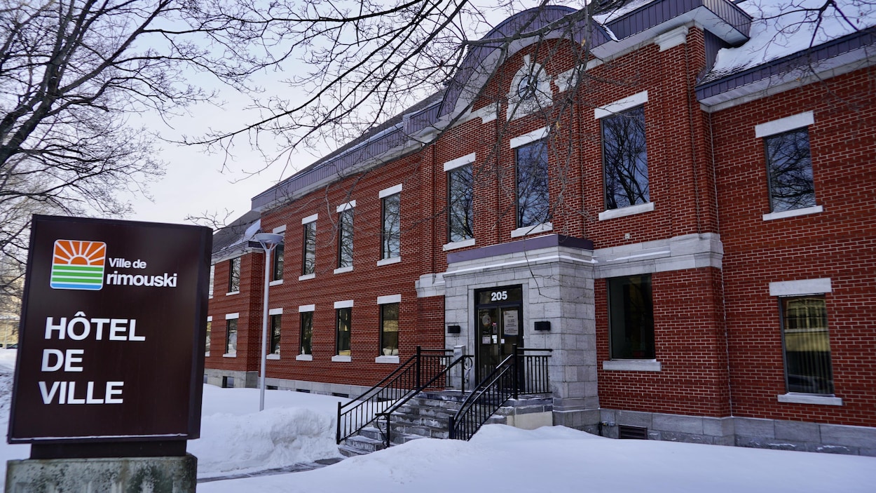 Rimouski veut emprunter 12 M$ pour rénover l’hôtel de ville et acheter des terrains