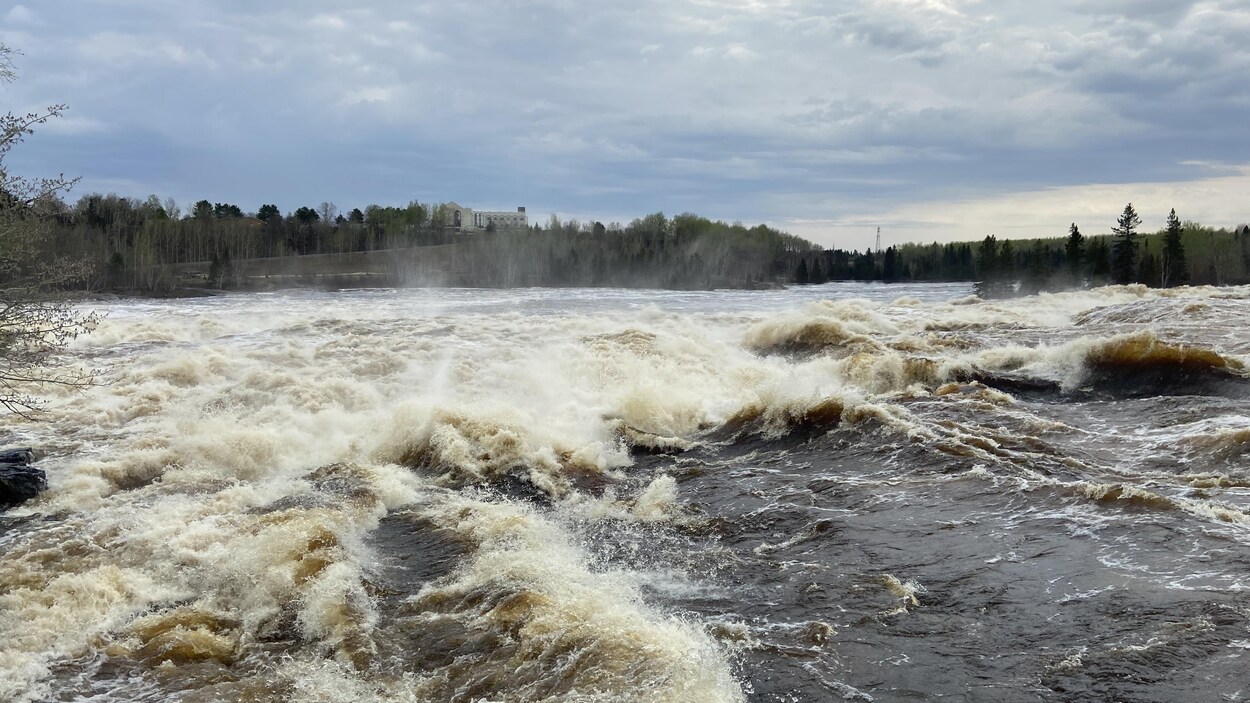 De 50 à 100 Mm De Pluie Prévus Au Lac-Saint-Jean : Quatre Rivières Sous ...