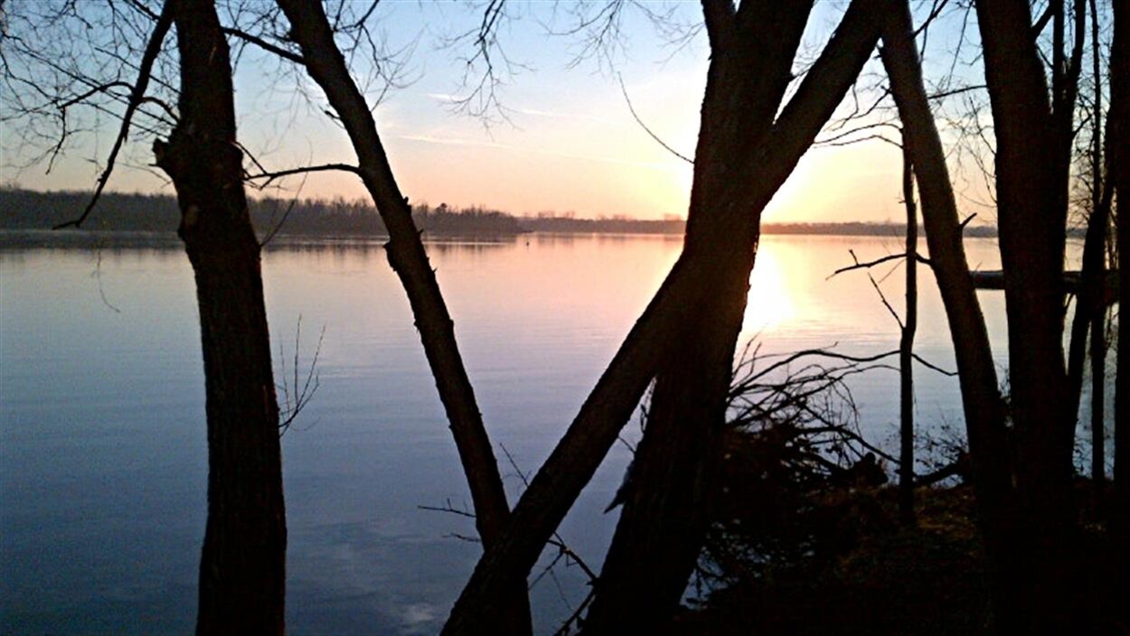 La rivière des Outaouais, dans l'Est ontarien. La rivière des Outaouais, dans l'Est ontarien.
