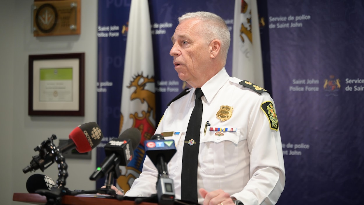 Le controversé chef de police de Saint-Jean prend sa retraite