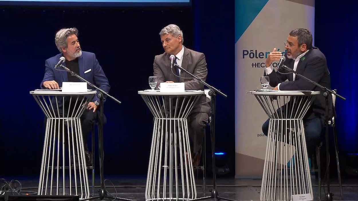 Pablo Rodriguez, Gérard Deltell et Pierre Nantel sur la scène du débat sur la culture.