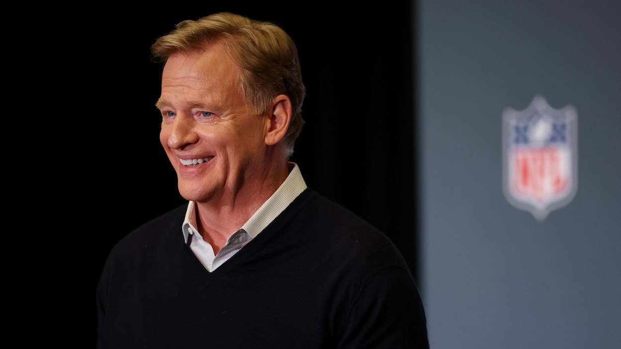 Le commissaire de la NFL, Roger Goodell, signe une prolongation de contrat de 4 ans