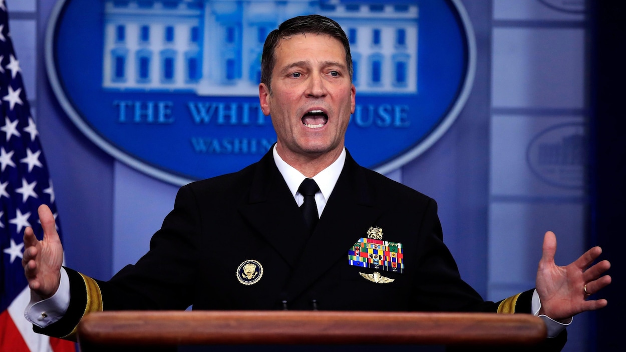 Ronny Jackson lors d'un point de presse à la Maison-Blanche le 16 janvier 2018. Ronny Jackson lors d'un point de presse à la Maison-Blanche le 16 janvier 2018.