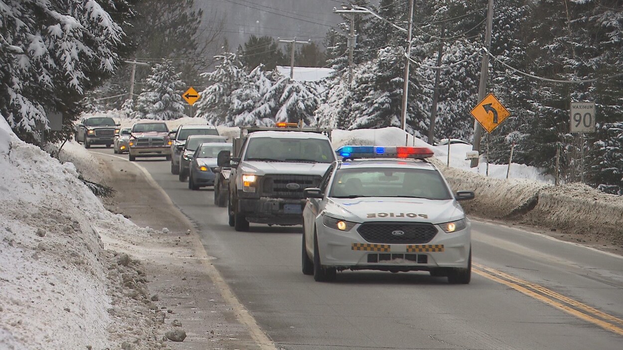 Des manifestants ont ralenti la circulation à La Tuque.