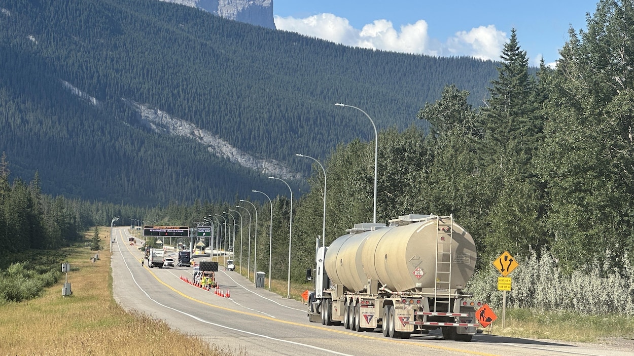 La circulation reprend sur une voie près de Jasper après un éboulement rocheux