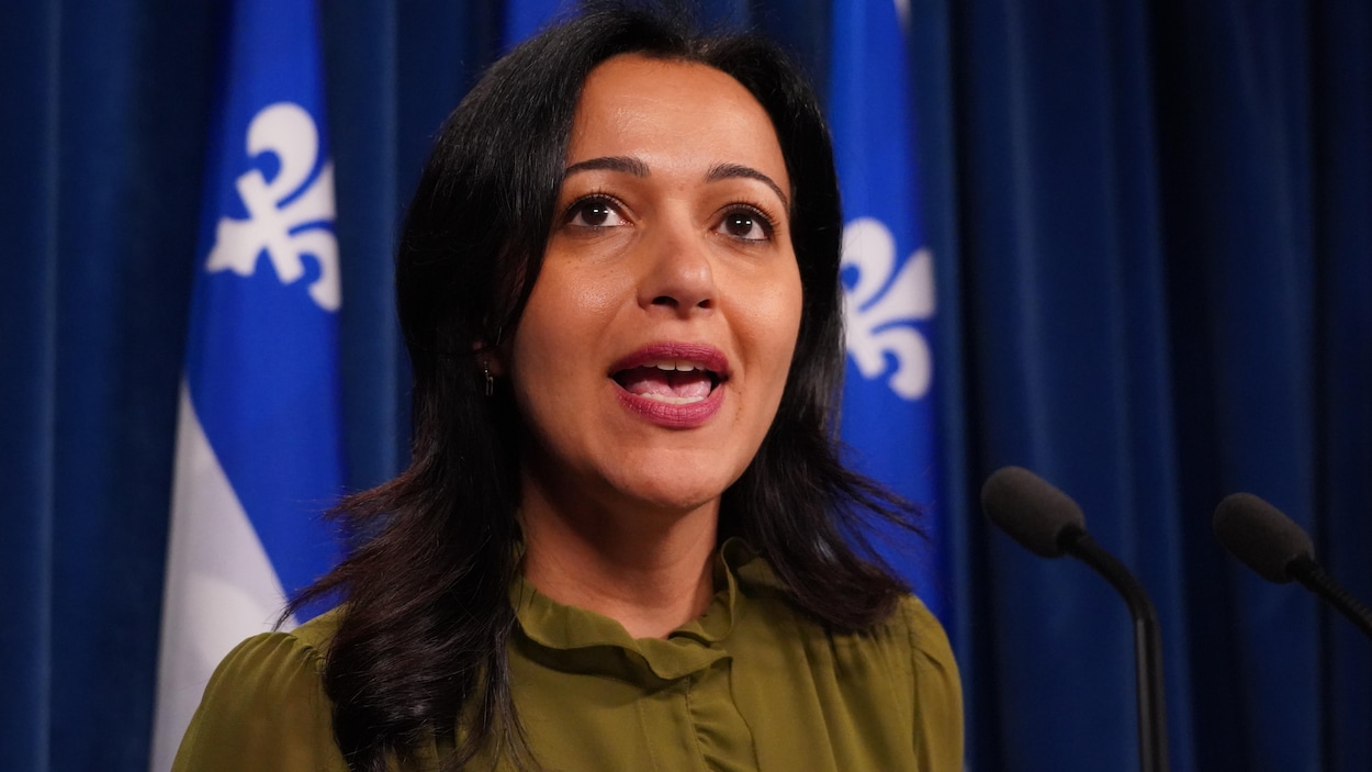 La plateforme électorale de QS incarnera « la voie de l’espoir », promet Ruba Ghazal