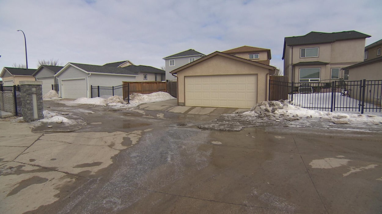 Dégel: des rues inondées à Winnipeg