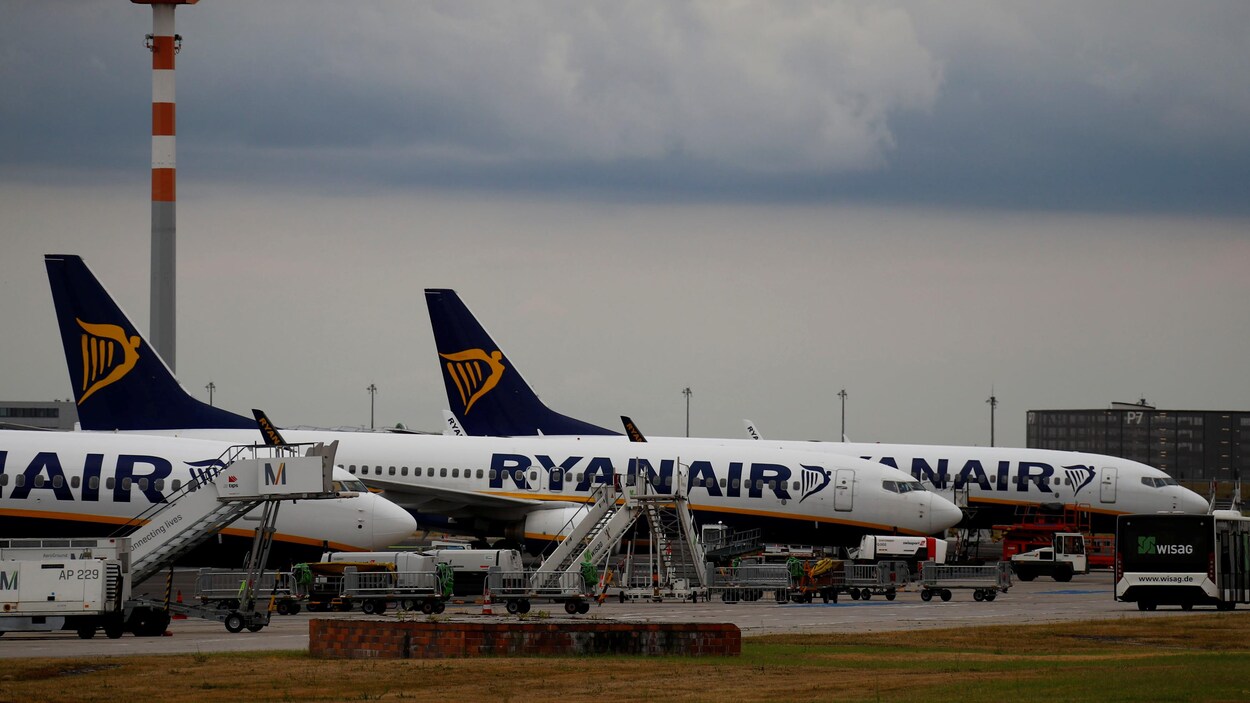 Des avions de Ryanair cloués au sol en Allemagne. Des avions de Ryanair cloués au sol en Allemagne.