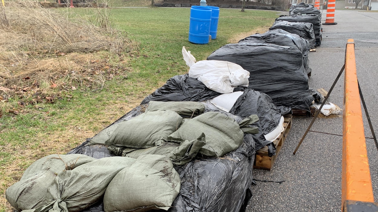 Risques d’inondations : des sacs de sable disponibles à Gatineau et Ottawa
