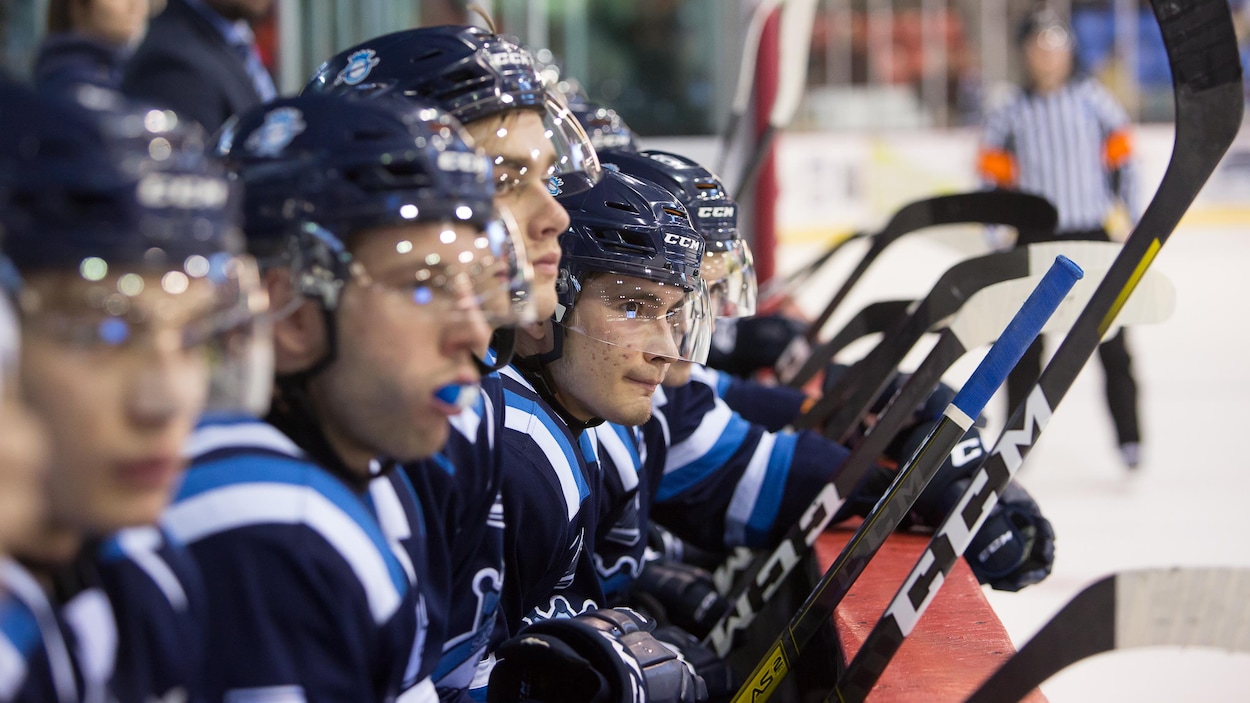 Les Series Du Hockey Junior Majeur Et La Coupe Memorial Annulees