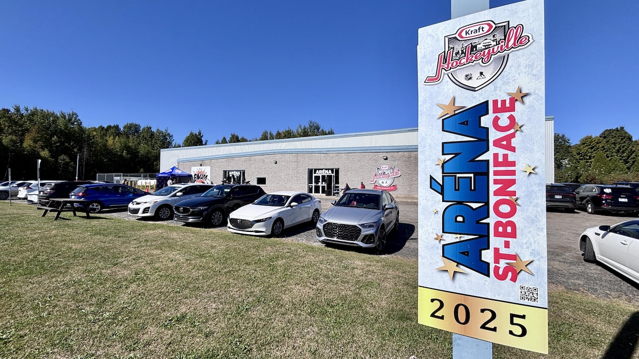 Derniers préparatifs avant que Saint-Boniface devienne Hockeyville