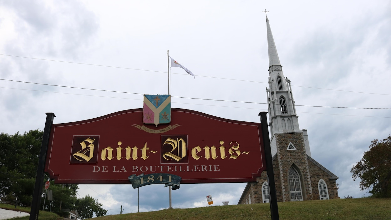 Jour de référendum à Saint-Denis-de-la-Bouteillerie