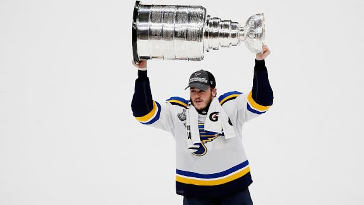 NHL : Saint-Louis remporte sa première Coupe Stanley