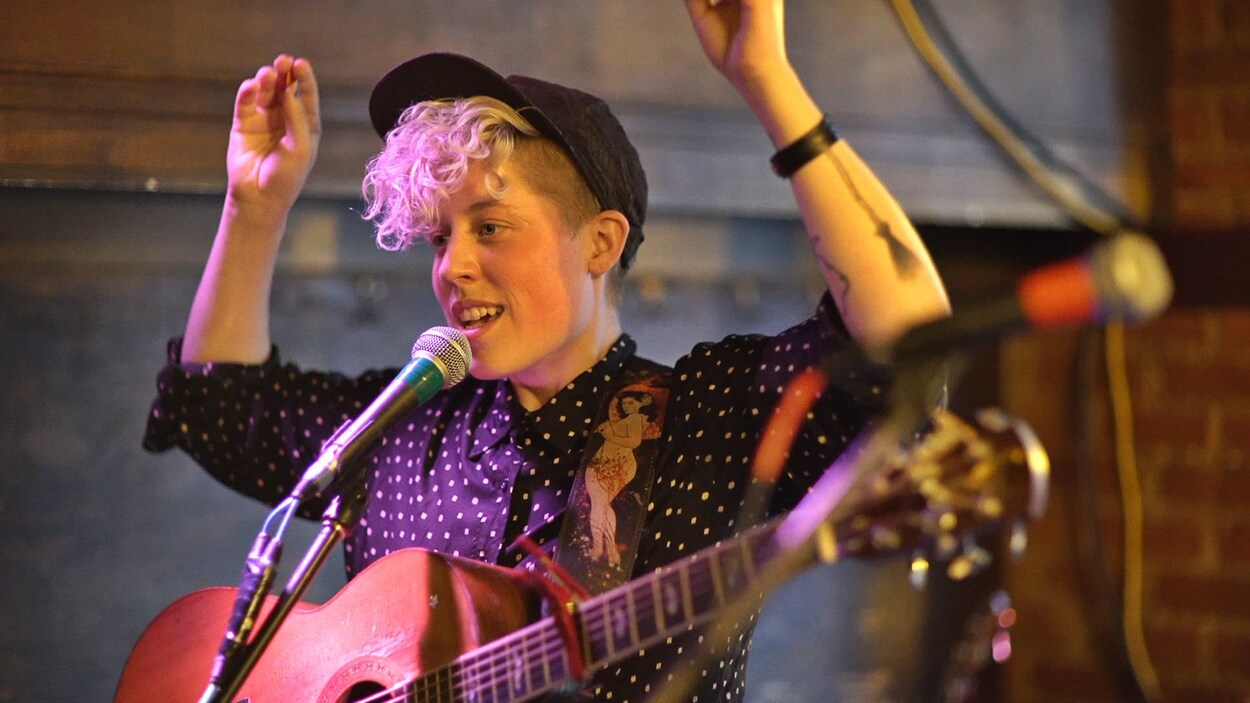 Portrait de Samuele Mandeville en concert