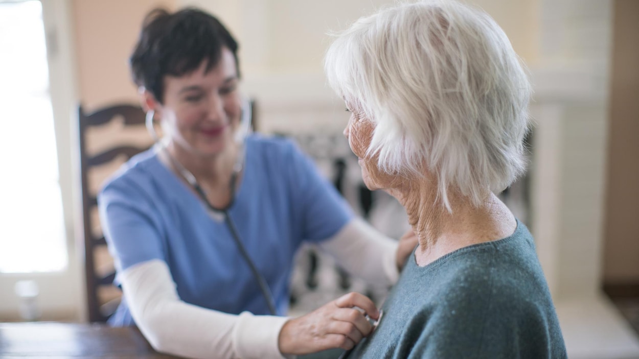 Près de 28,5 M$ non budgétisés pour des infirmières itinérantes à l’Î.-P.-É.