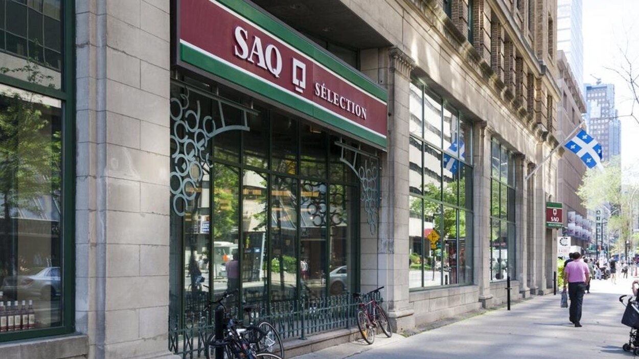 Une succursale de la Société des alcools du Québec.