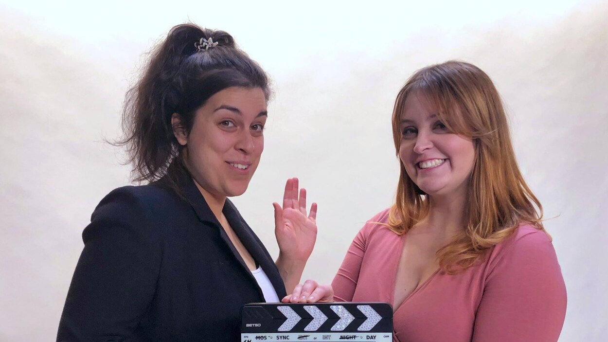 Deux journalistes débordantes d'énergie.