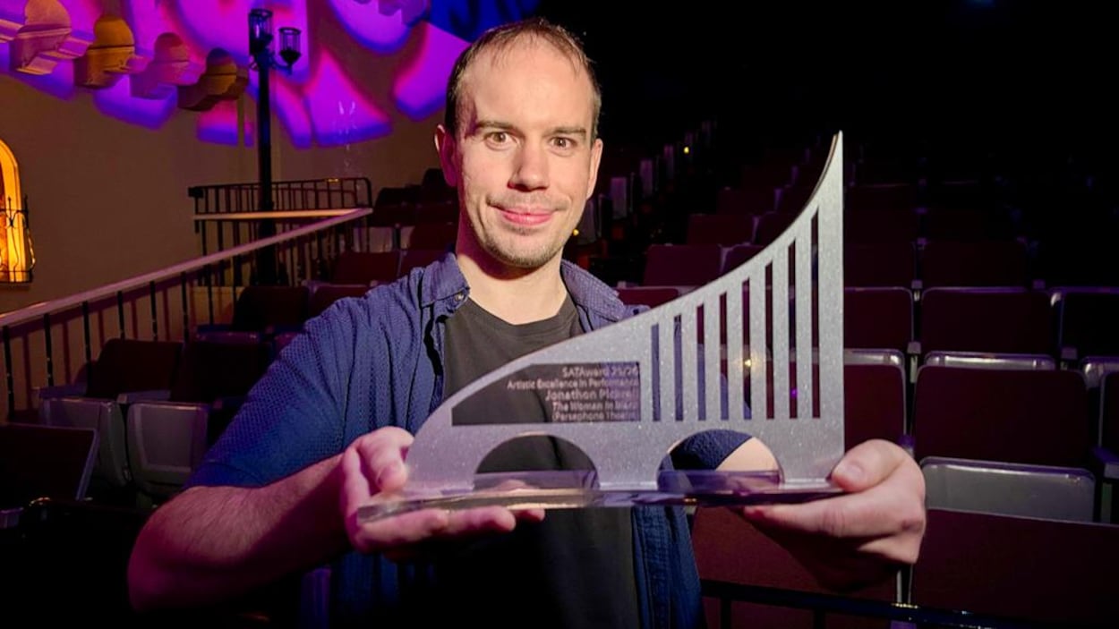 Un membre de La Troupe du Jour s’illustre aux Prix du théâtre de Saskatoon