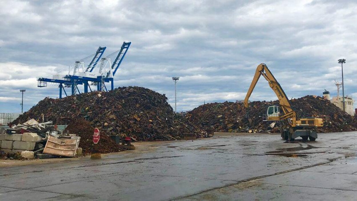 Le site de recyclage sur le port de Saint-Jean