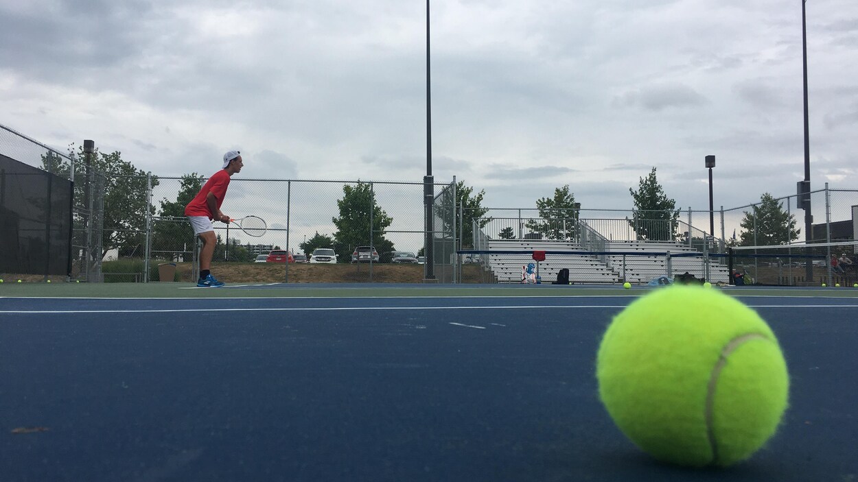 Tennis Quebec Demande Au Gouvernement Legault De Rouvrir Les Courts Exterieurs Radio Canada Ca