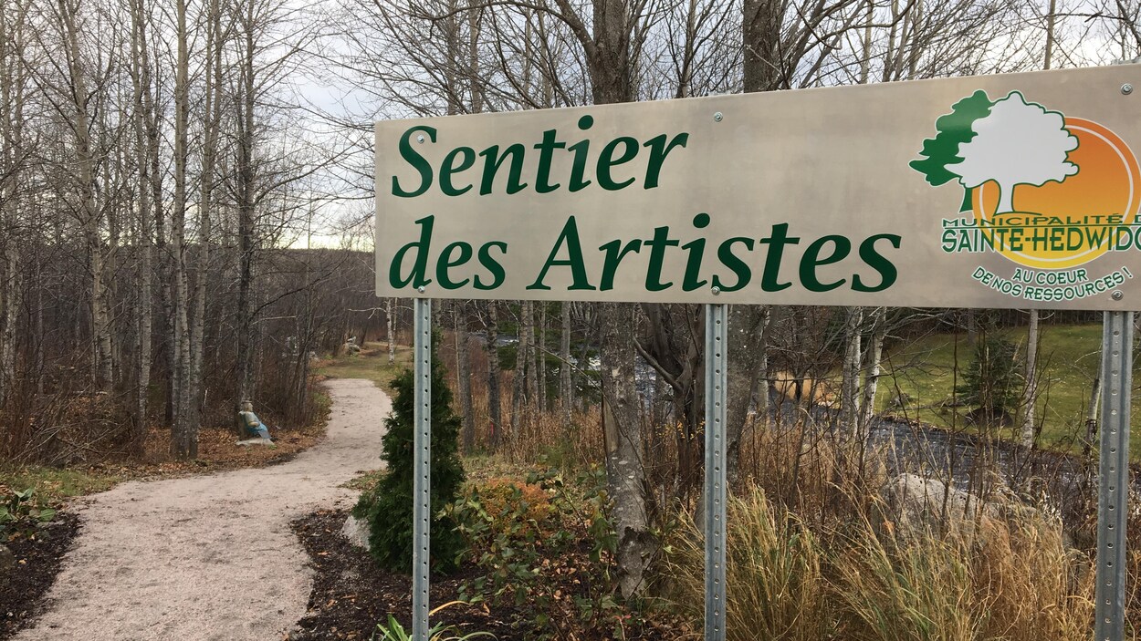 SainteHedwidge inaugure son Sentier des Artistes ICI RadioCanada.ca