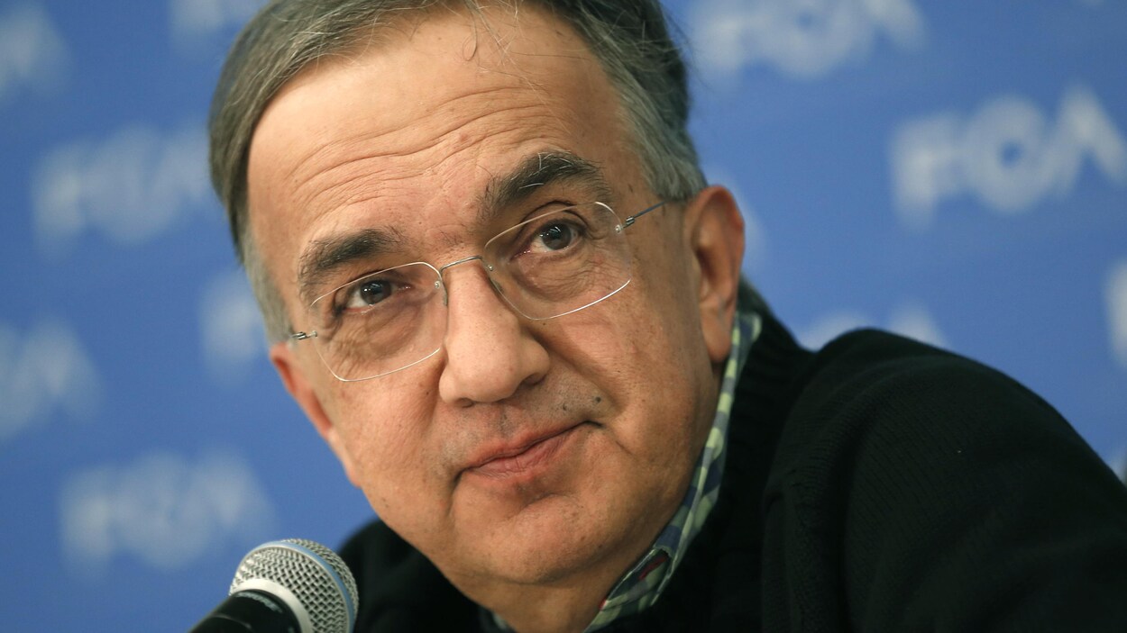 Sergio Marchionne, patron de Fiat Chrysler, en conférence de presse au Salon automobile de Détroit. Sergio Marchionne, patron de Fiat Chrysler, en conférence de presse au Salon automobile de Détroit.