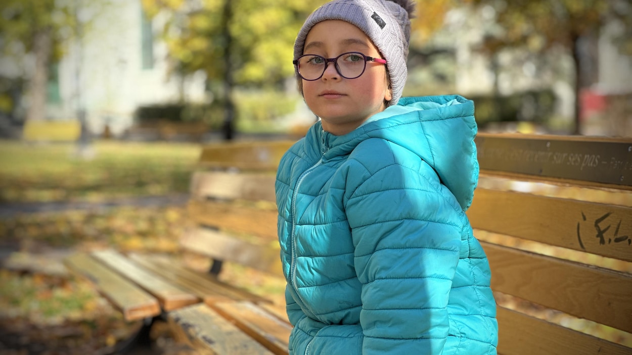 Une fillette se pique avec une seringue souillée lors d’une sortie scolaire