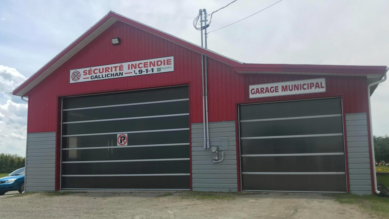 Un garage regroupant le service incendie et le garage municipal de Gallichan.