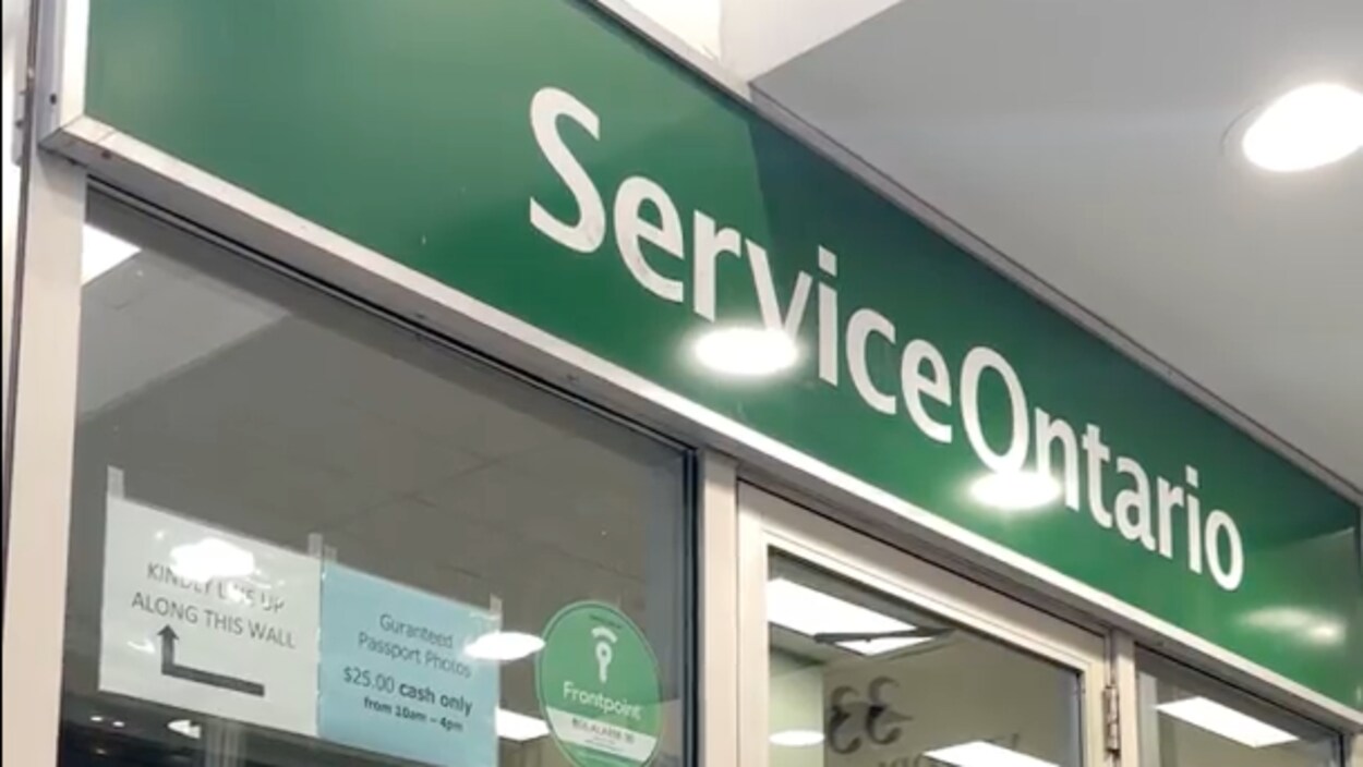 « Je suis tellement écœurée », dit une francophone au sujet de ServiceOntario
